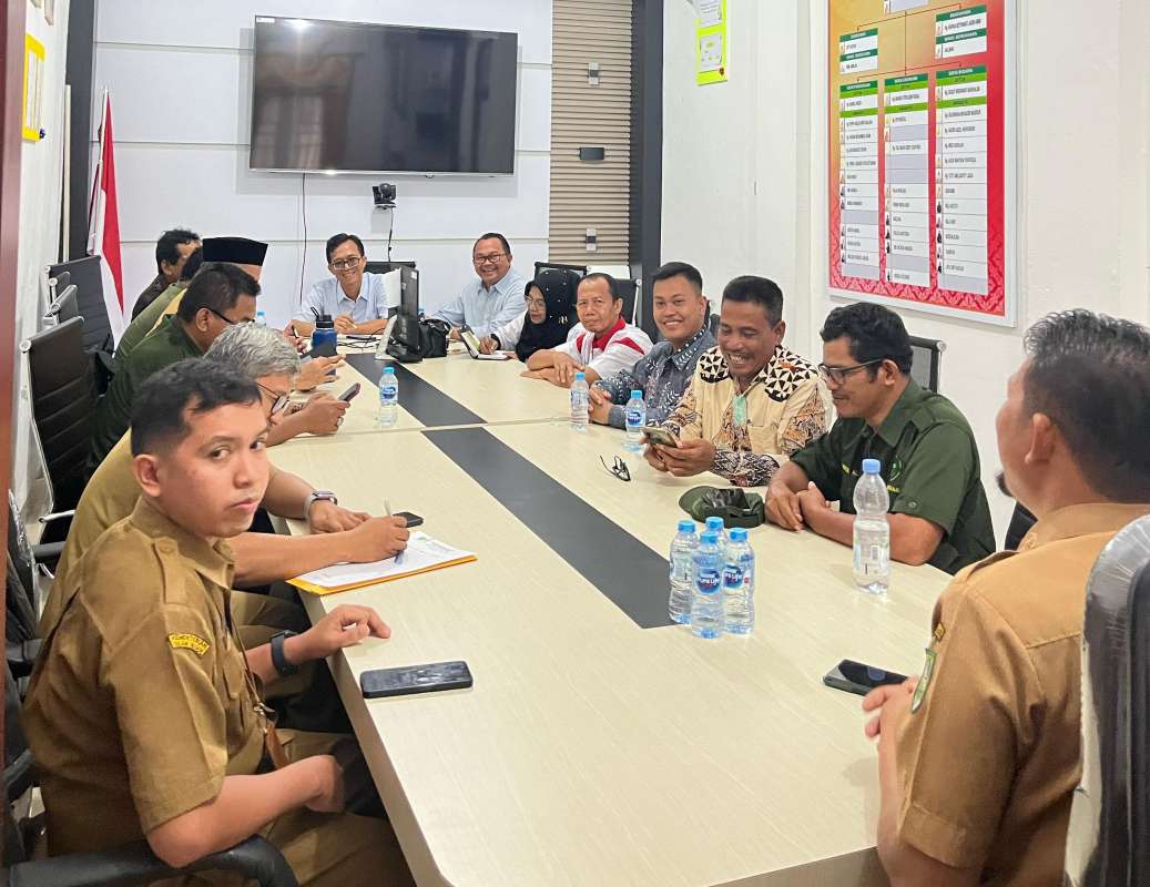 DISBUN Gelar Sosisalisasi dan Rapat Pembahasan Beasiswa SDMPKS Tahun 2025