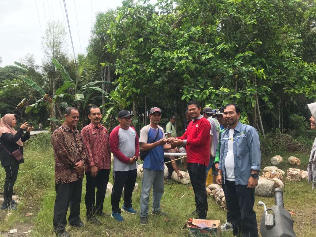 Tingkatkan Kesejahteraan Pekebun Karet Di Kabupaten Bengkalis, Inovasi Perkebunan Jempol Hadir Di Desa Jangkang